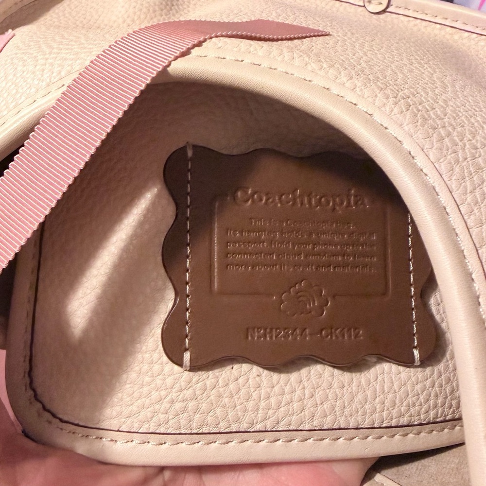 Coach pink bows bag - Picture 4 of 4